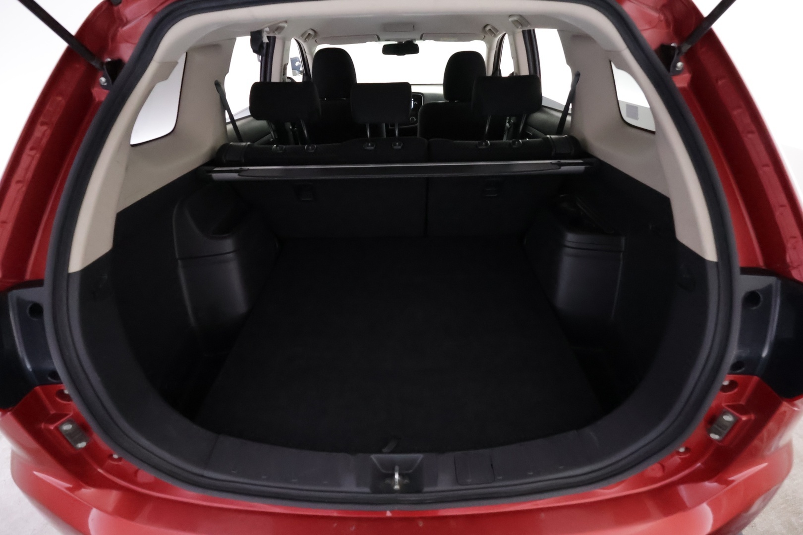 MITSUBISHI Outlander 2016