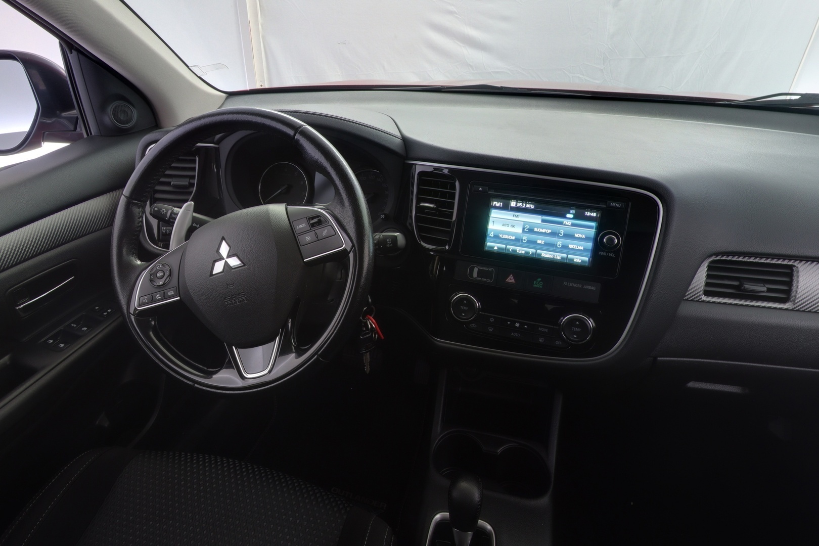 MITSUBISHI Outlander 2016