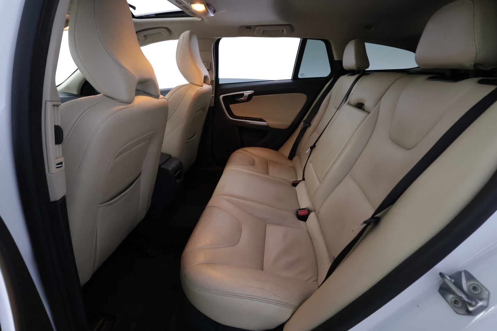 VOLVO V60 14