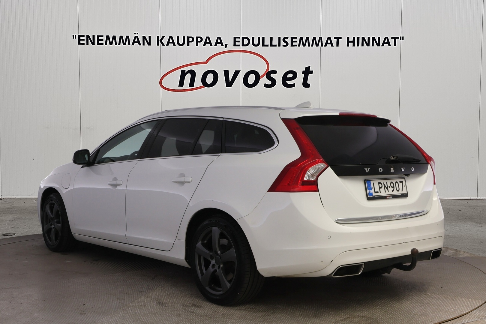 VOLVO V60 2