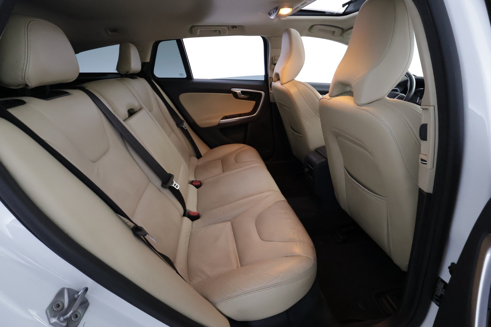 VOLVO V60 20