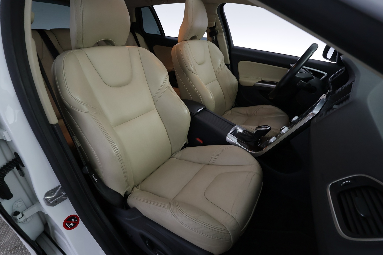 VOLVO V60 24