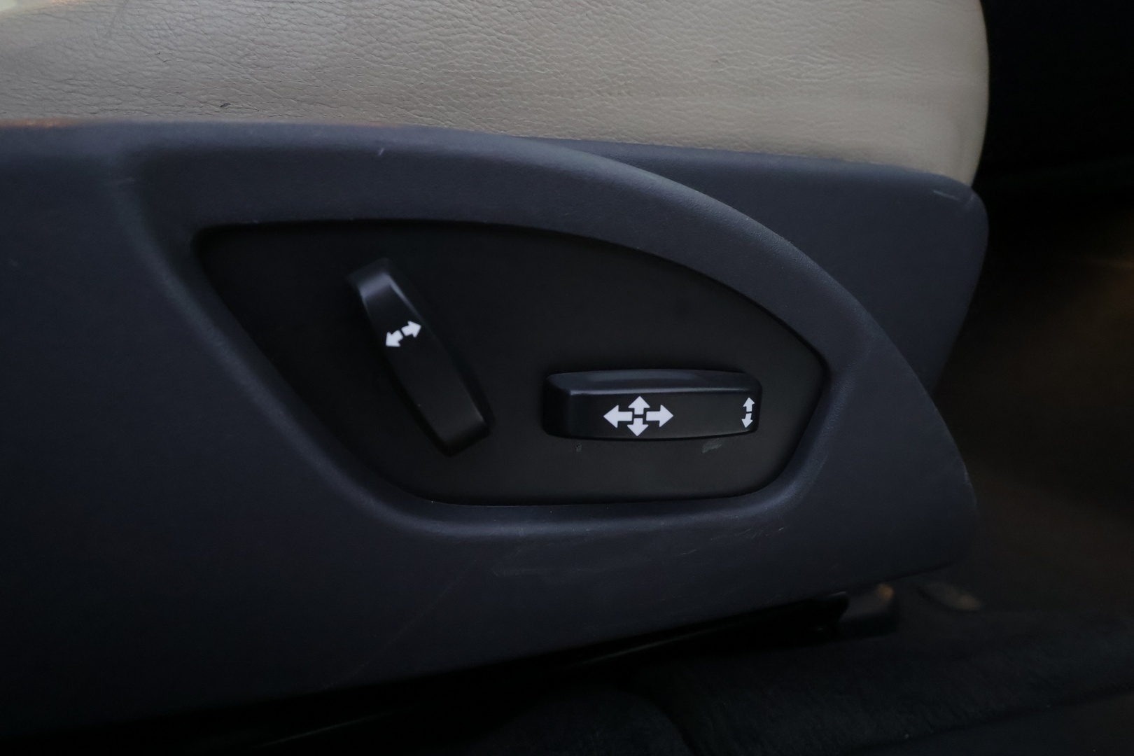 VOLVO V60 25