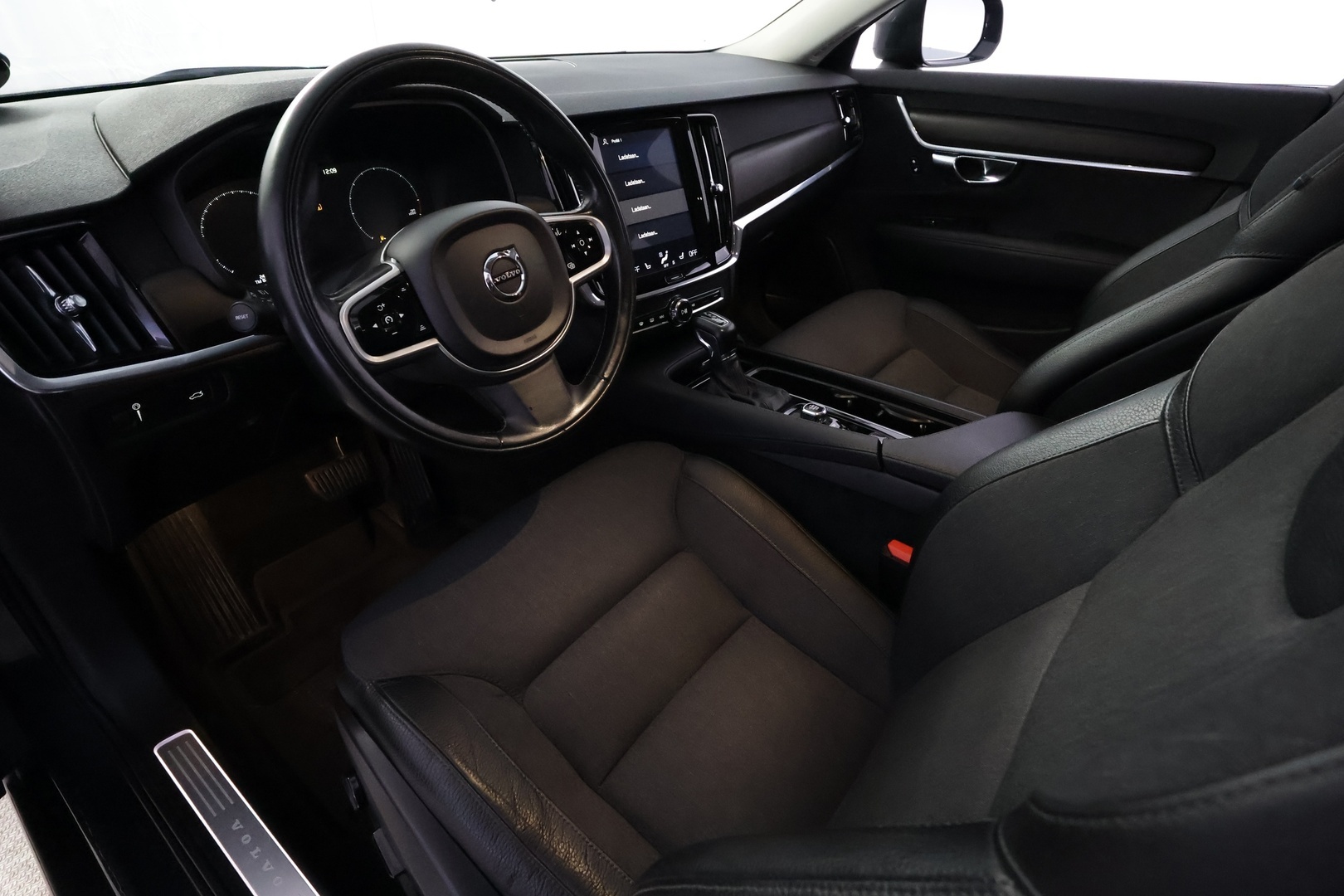 VOLVO V90 Cross Country 2019