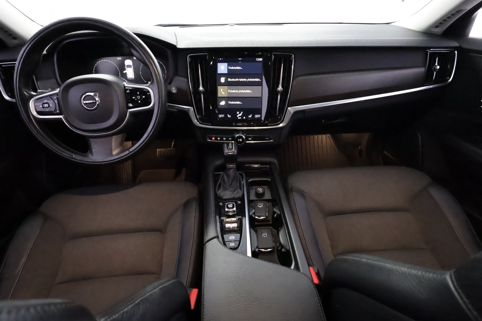VOLVO V90 Cross Country 2019