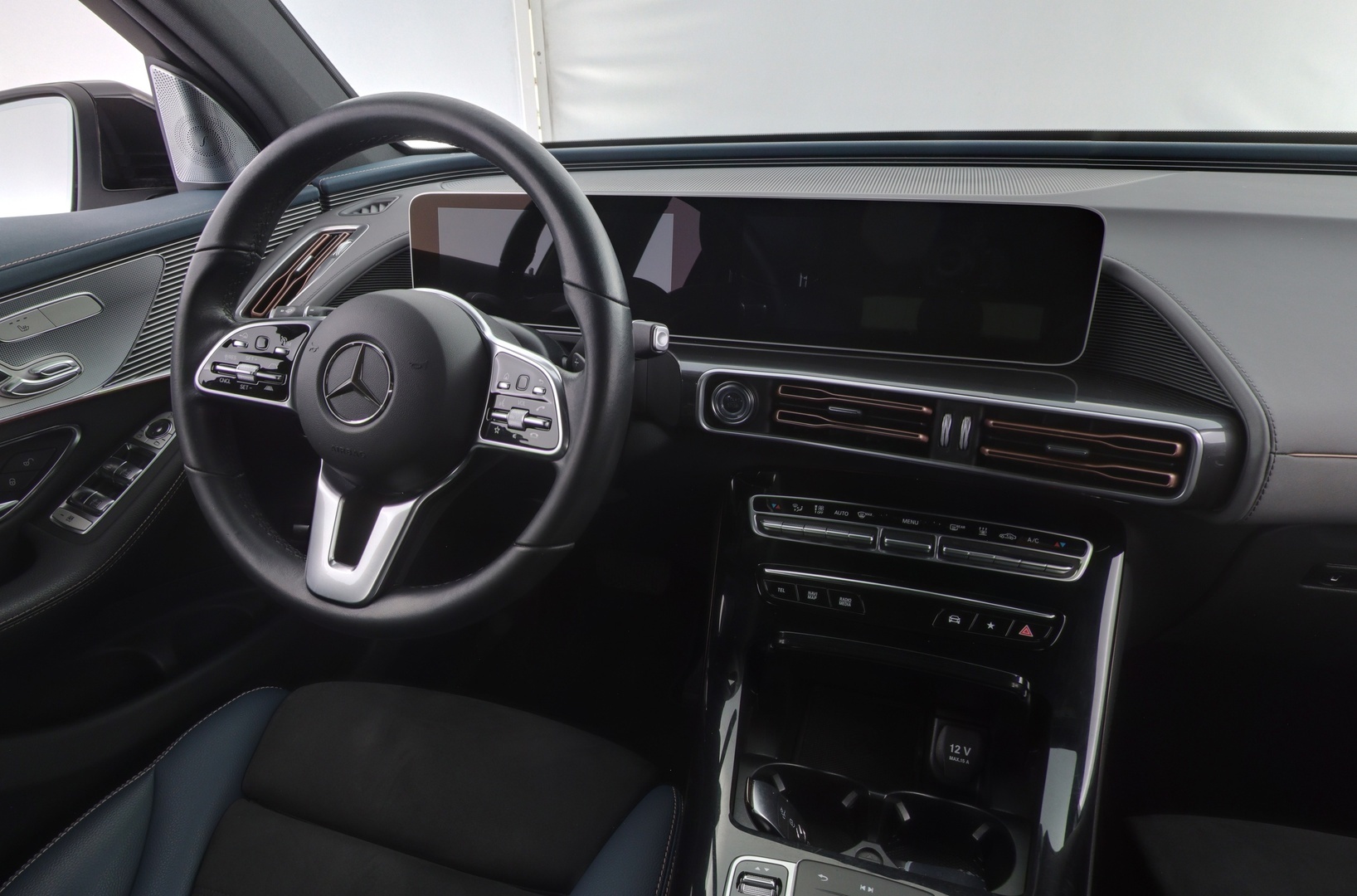 MERCEDES-BENZ EQC 2019