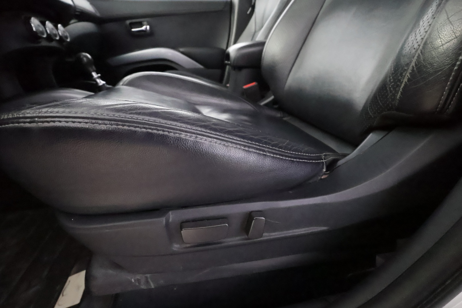 MITSUBISHI Outlander 2012