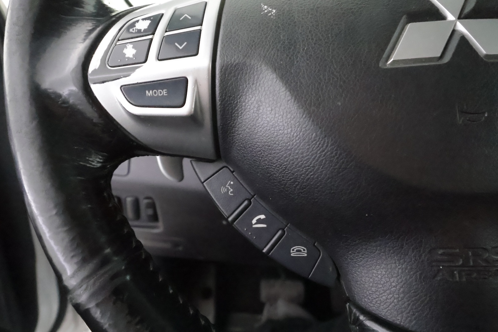 MITSUBISHI Outlander 2012