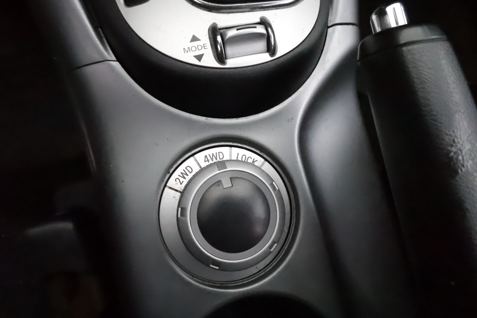 MITSUBISHI Outlander 2012