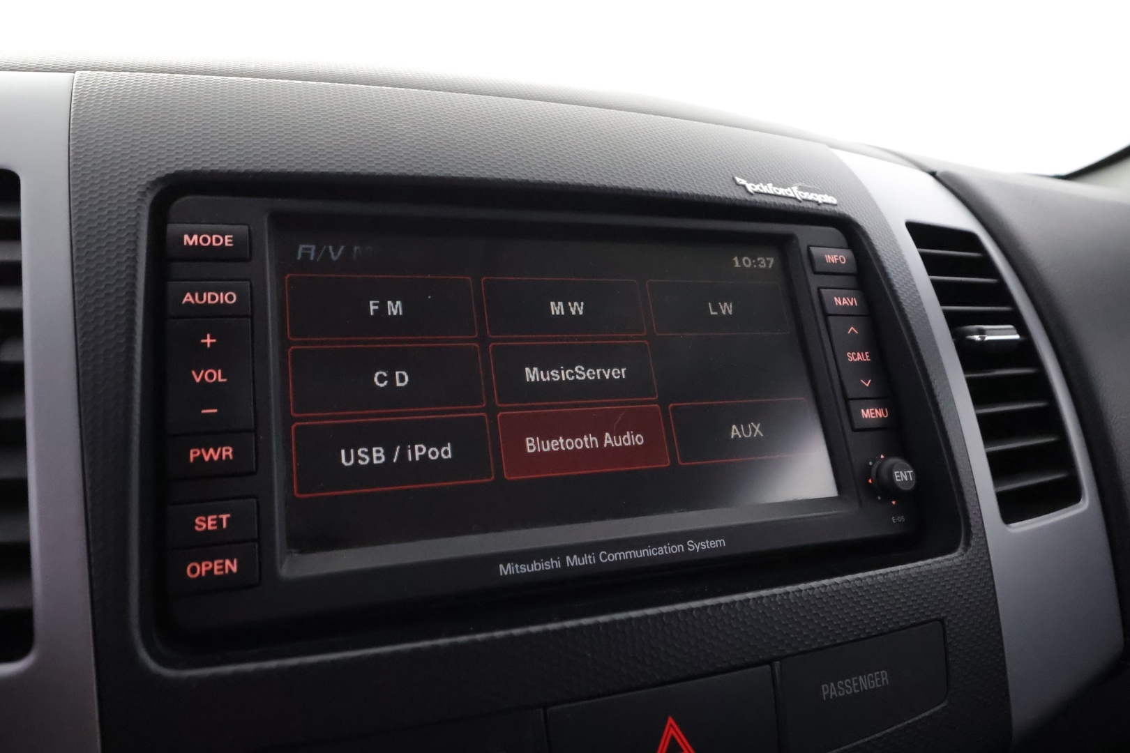 MITSUBISHI Outlander 2012