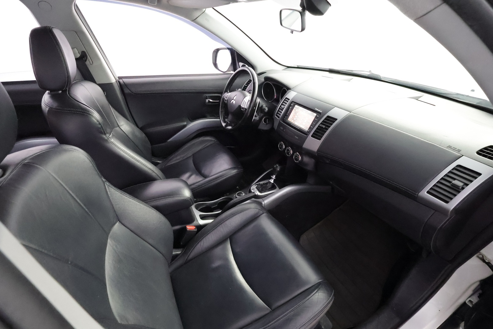 MITSUBISHI Outlander 2012