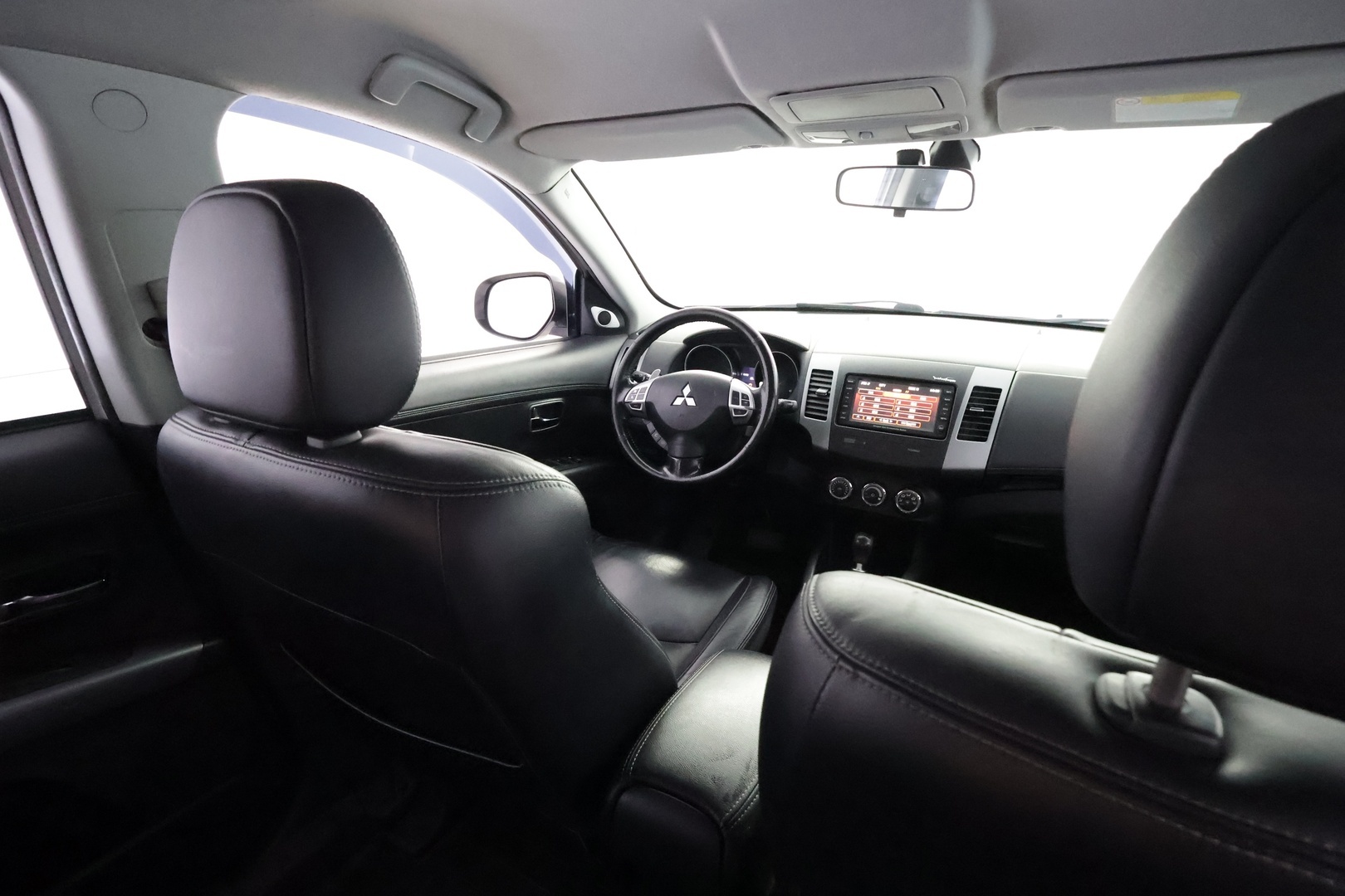 MITSUBISHI Outlander 2012