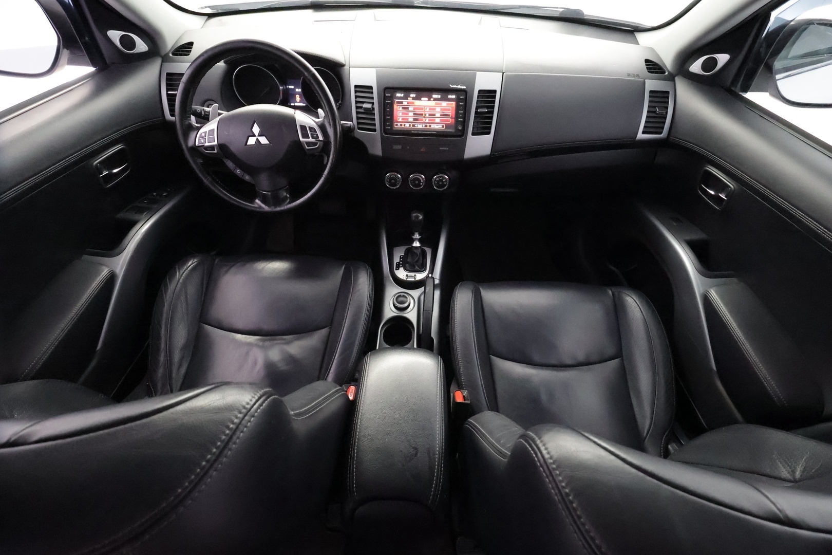 MITSUBISHI Outlander 2012