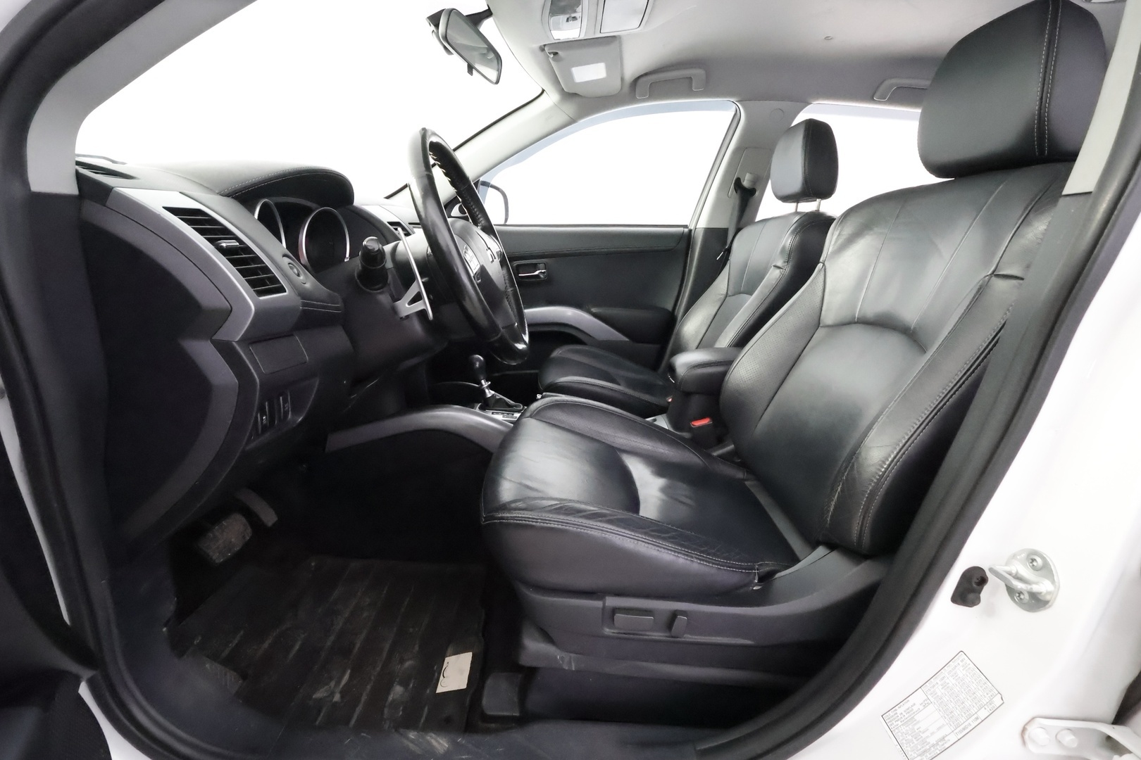 MITSUBISHI Outlander 2012