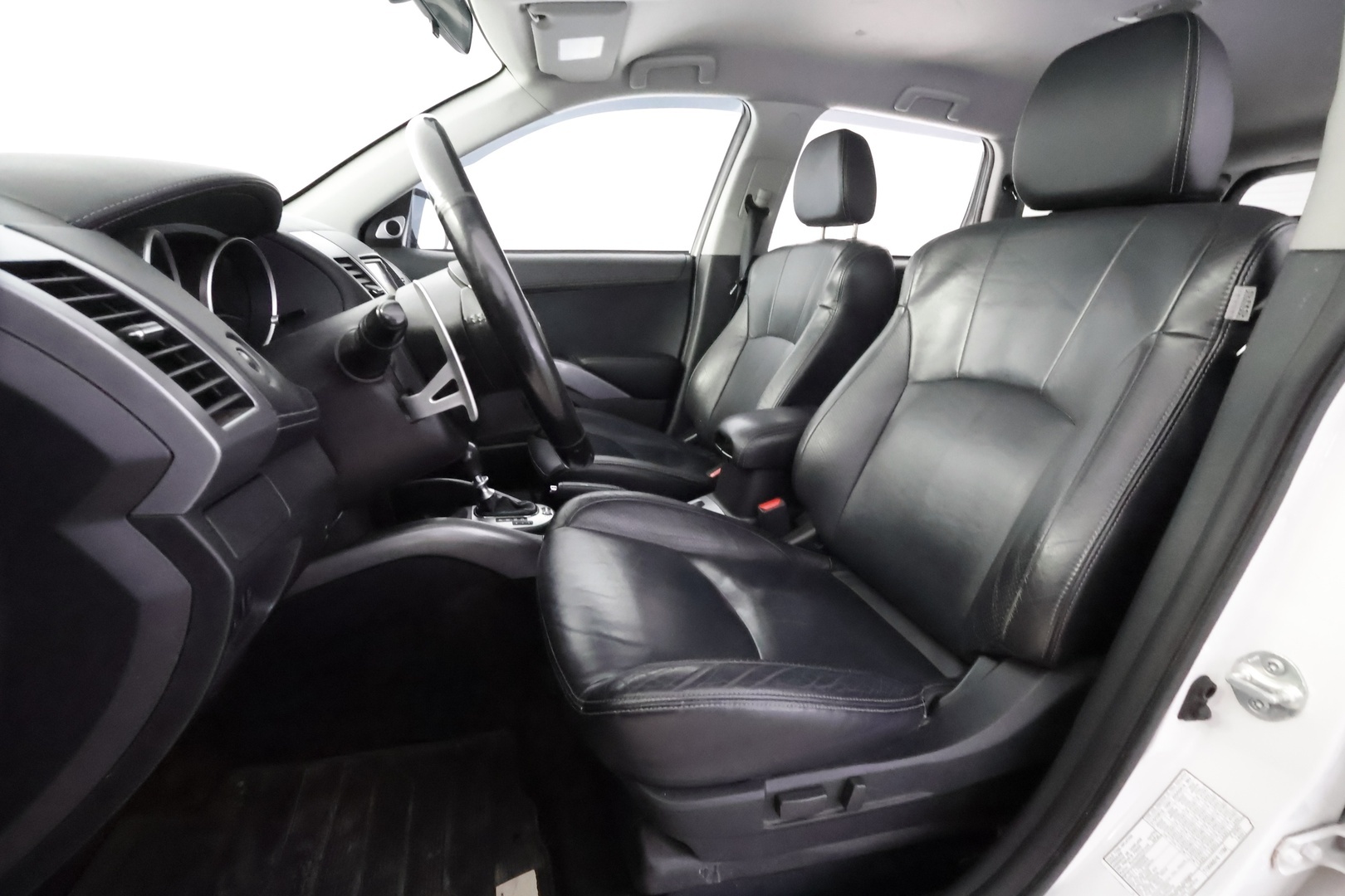 MITSUBISHI Outlander 2012