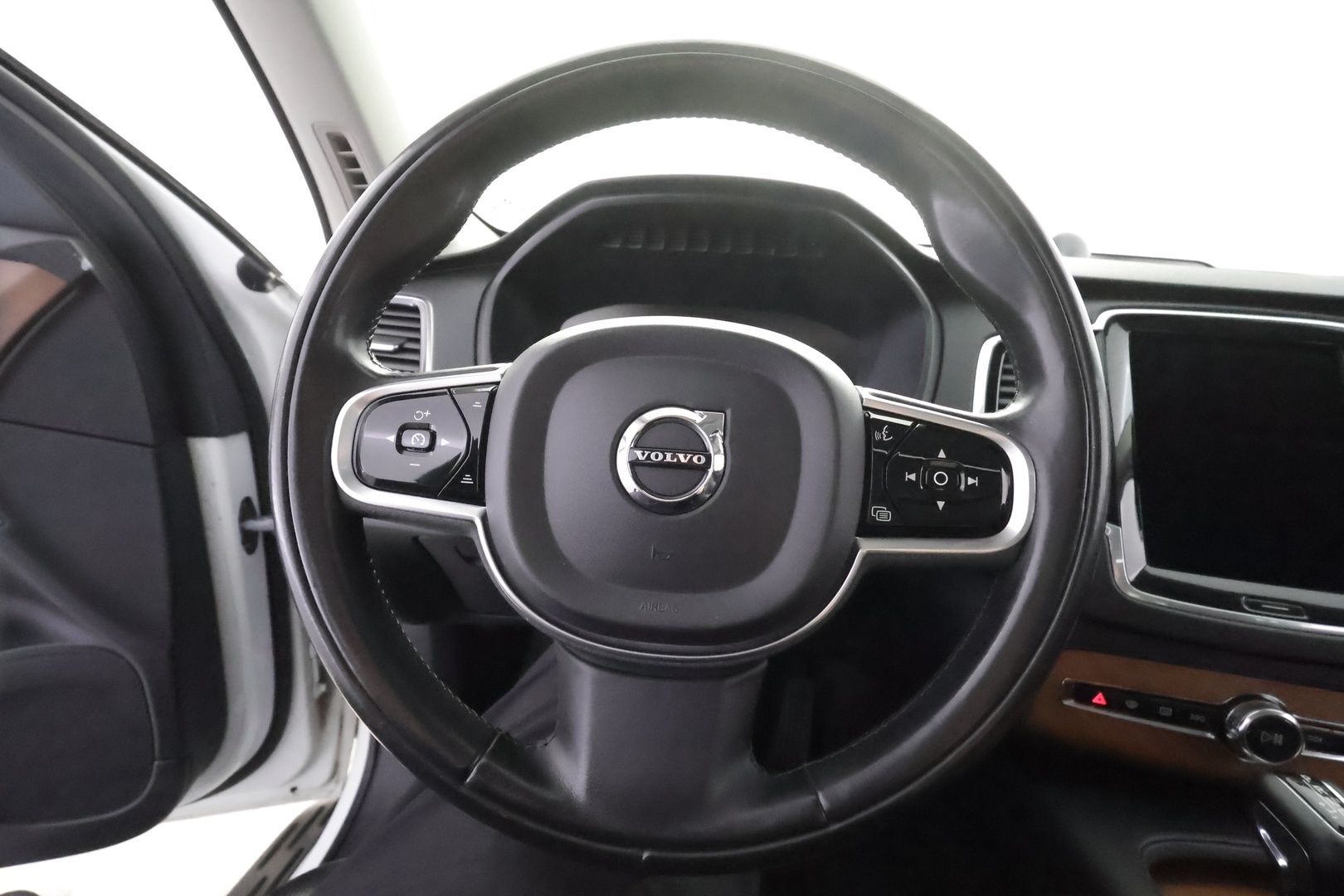 VOLVO XC90 2018