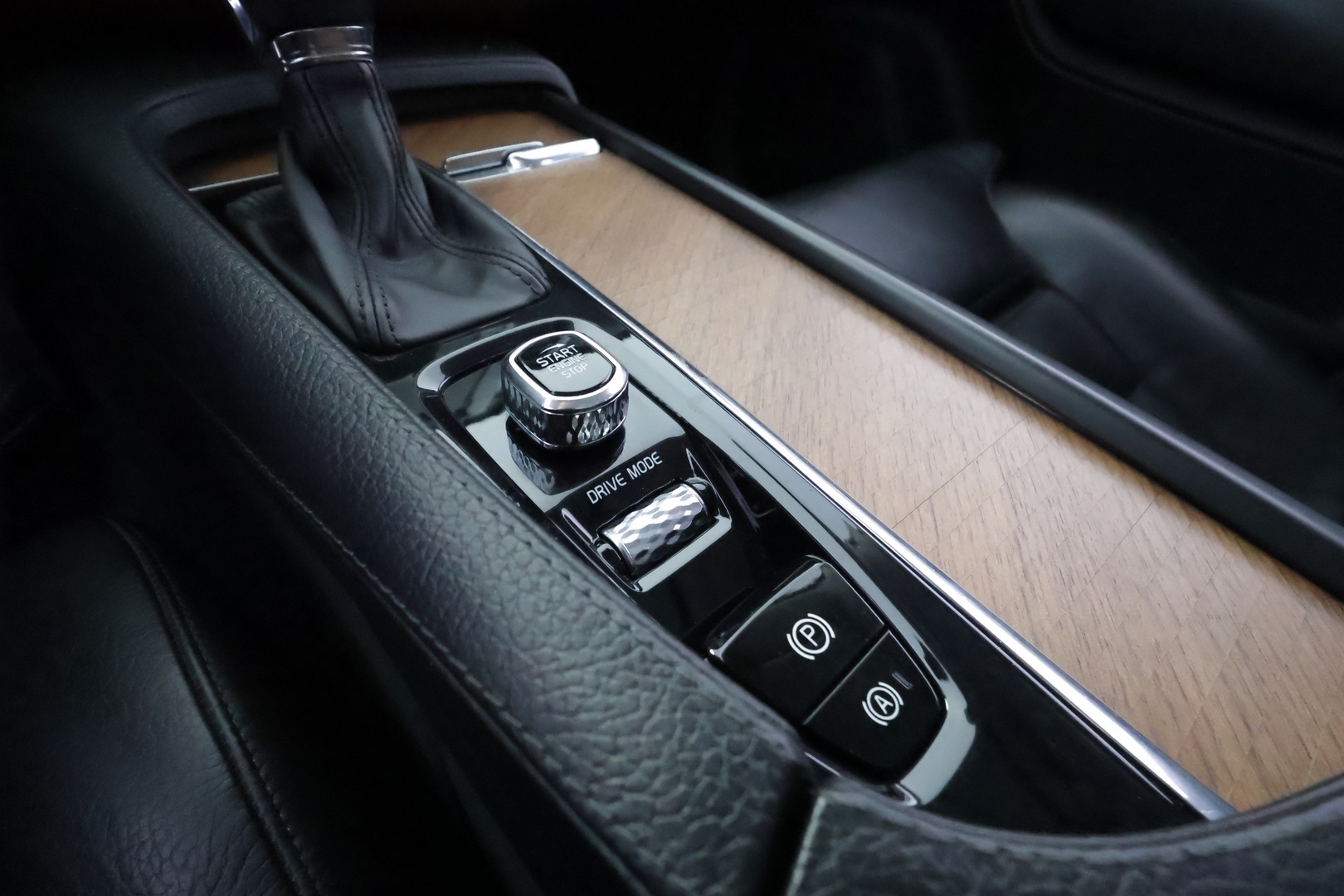 VOLVO XC90 2018