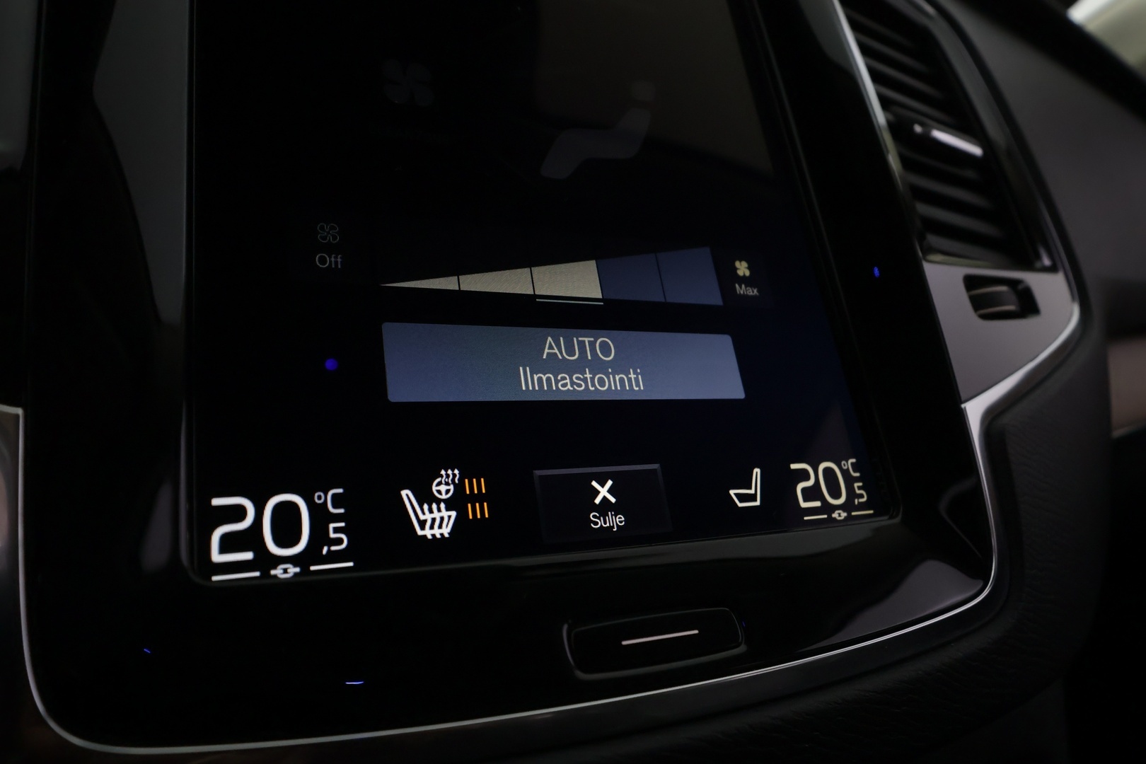 VOLVO XC90 2018