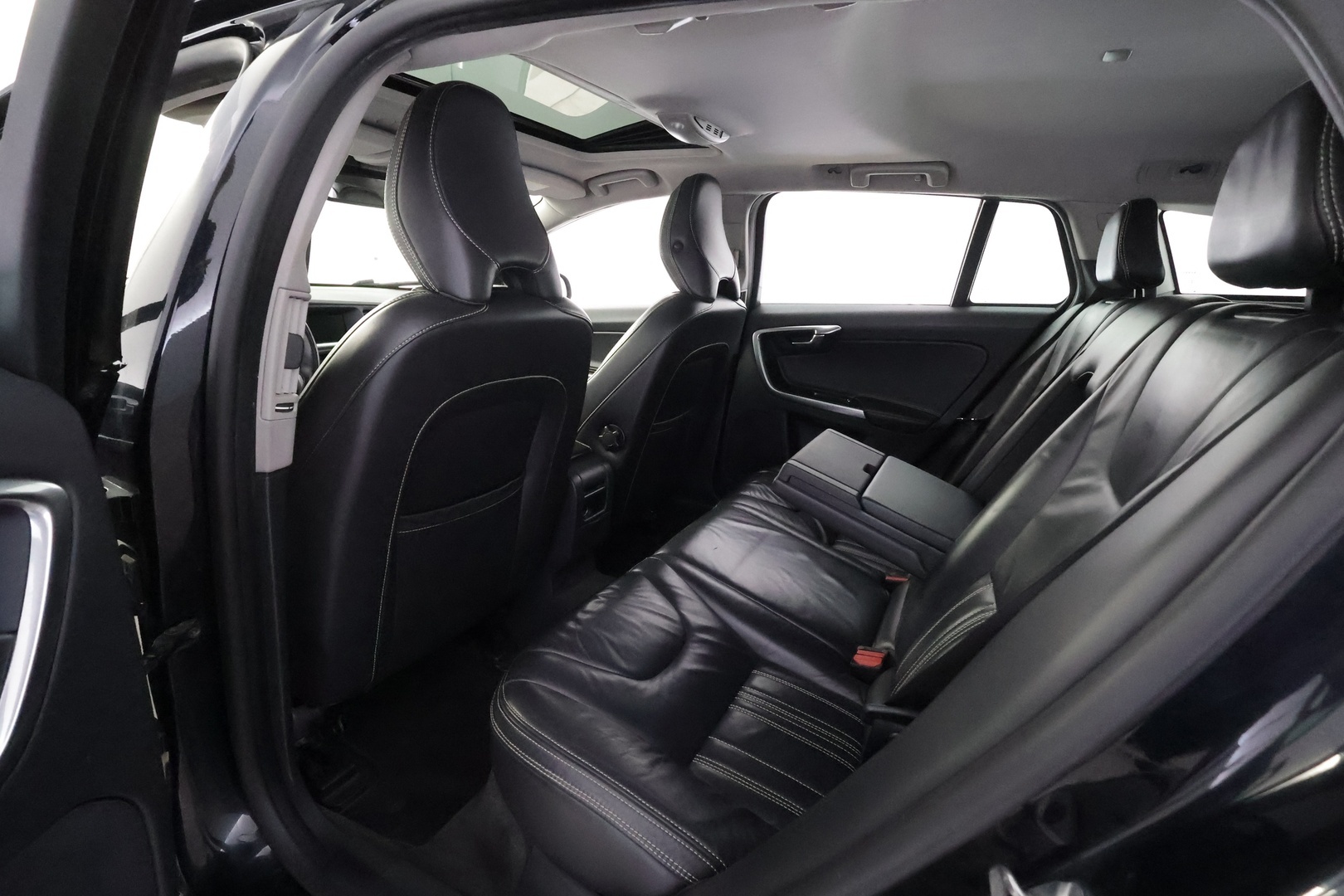 VOLVO V60 2013