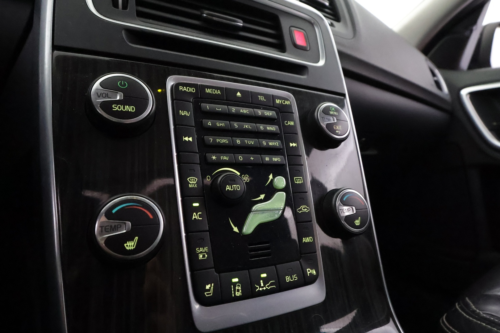 VOLVO V60 2013
