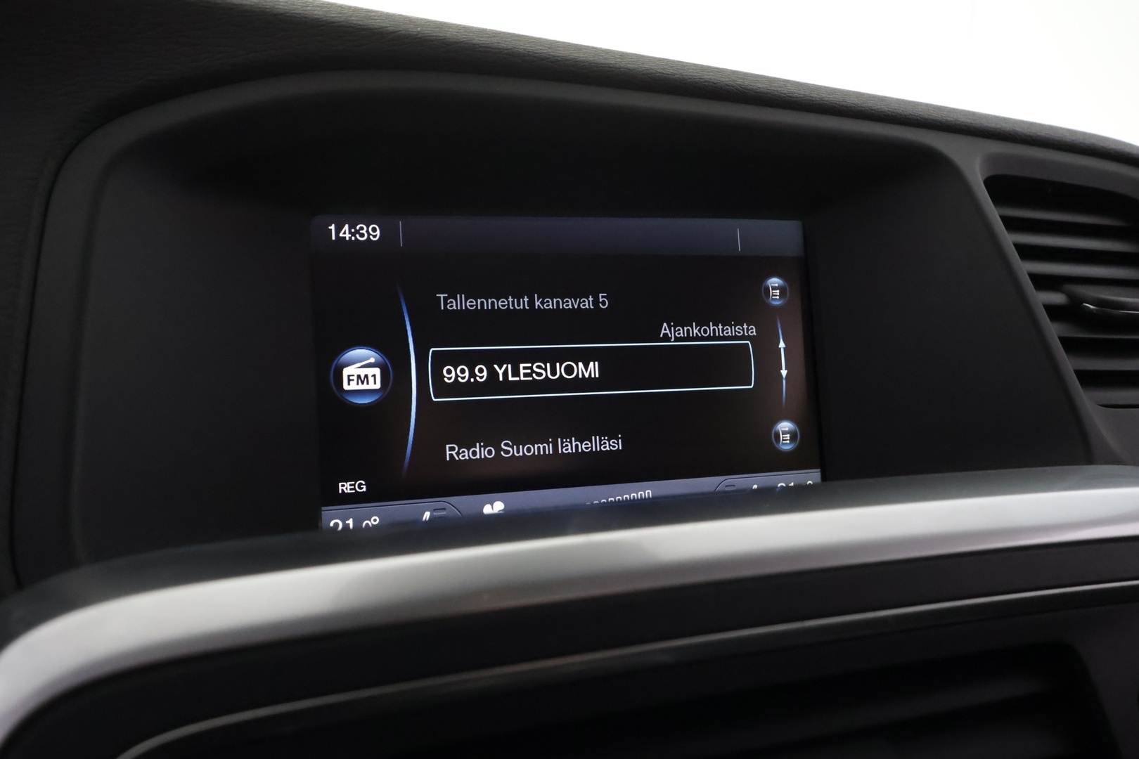 VOLVO V60 2013