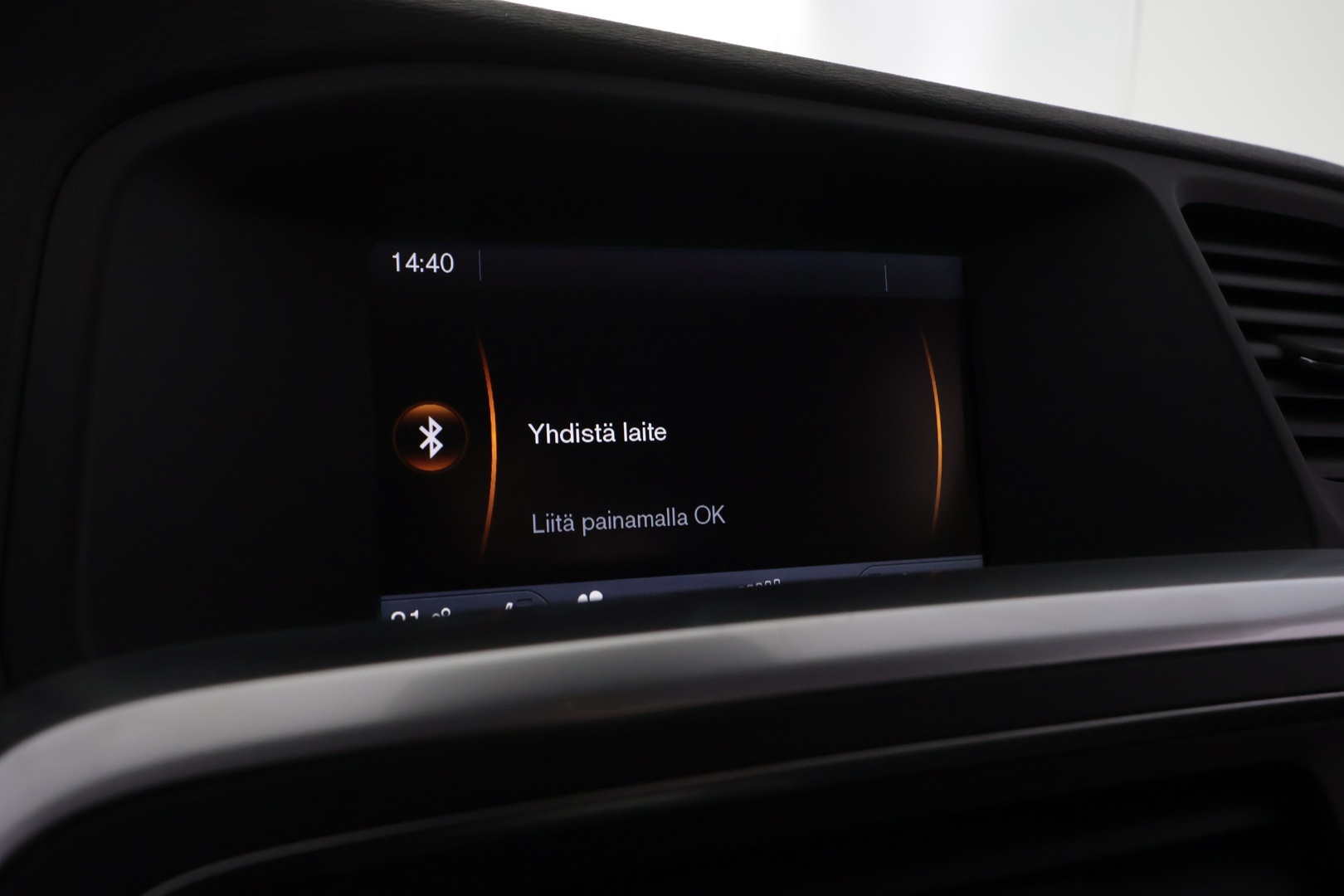 VOLVO V60 2013