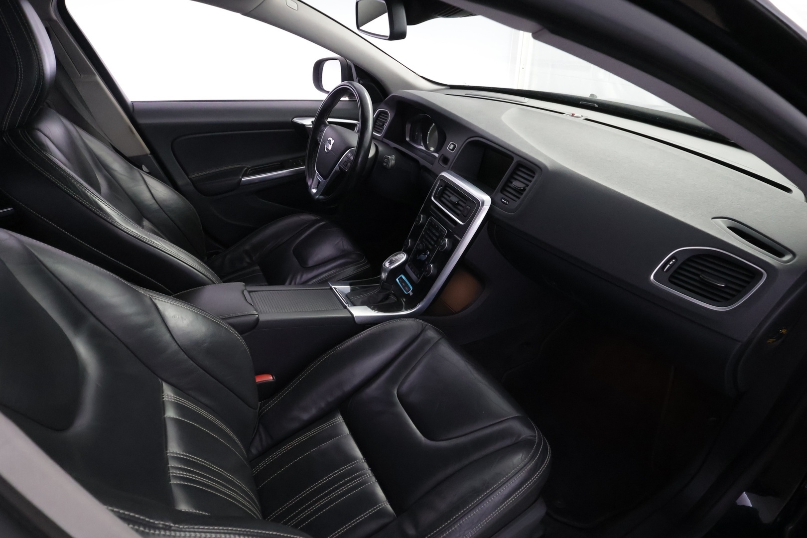 VOLVO V60 2013