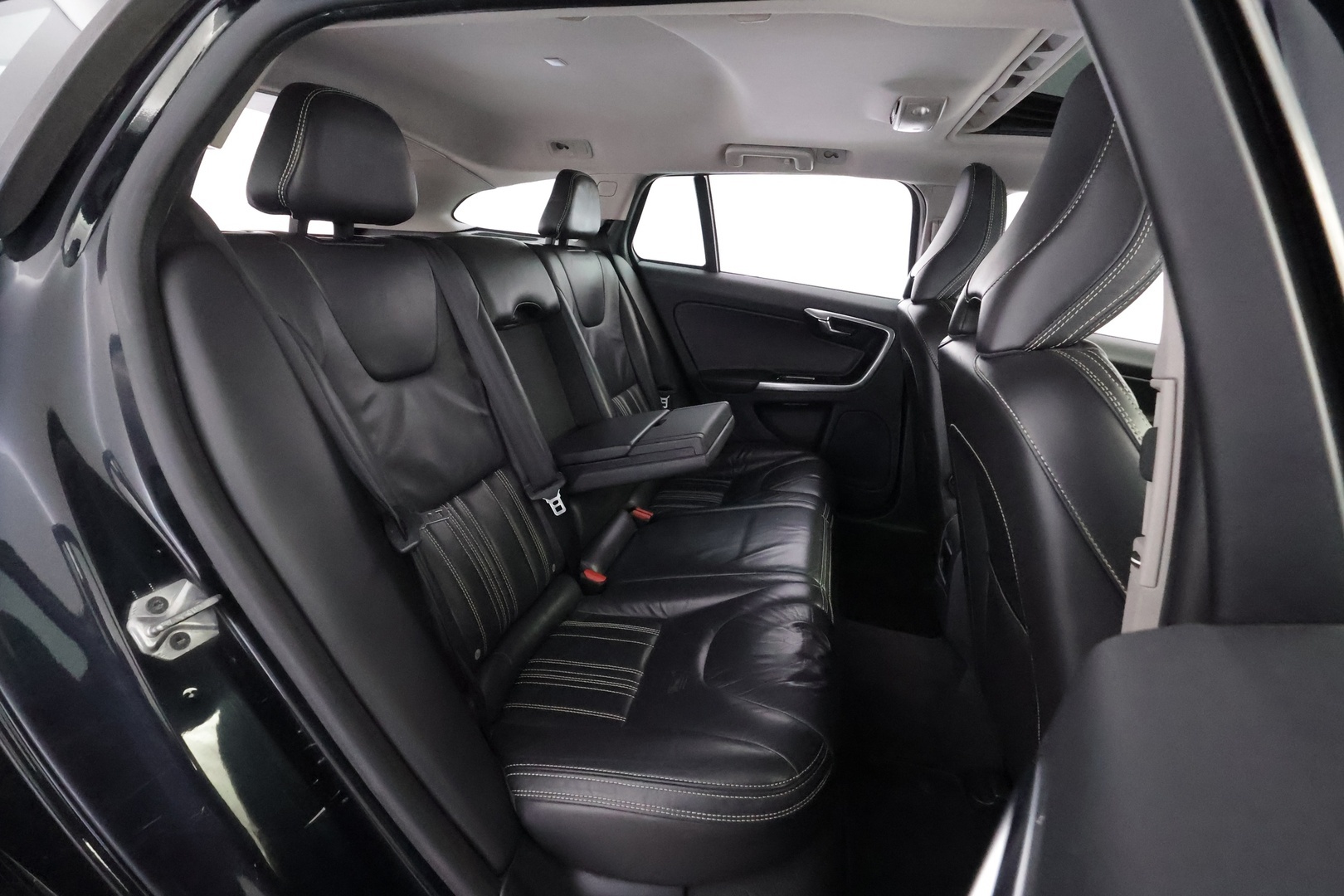 VOLVO V60 2013