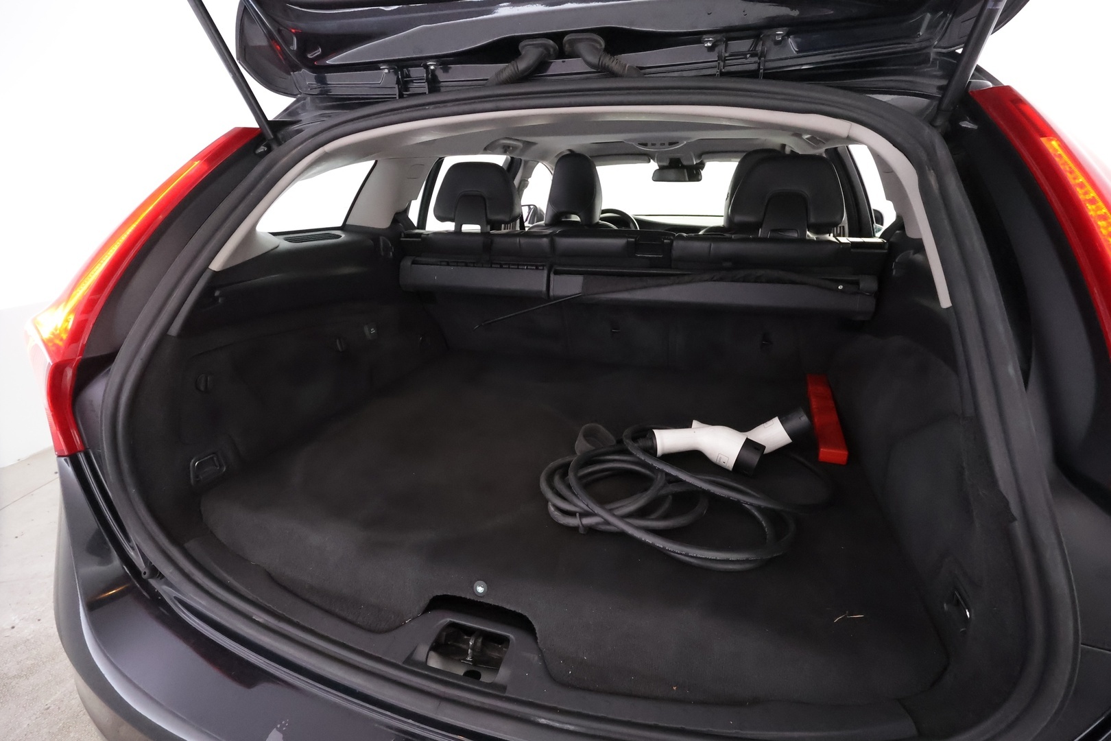VOLVO V60 2013