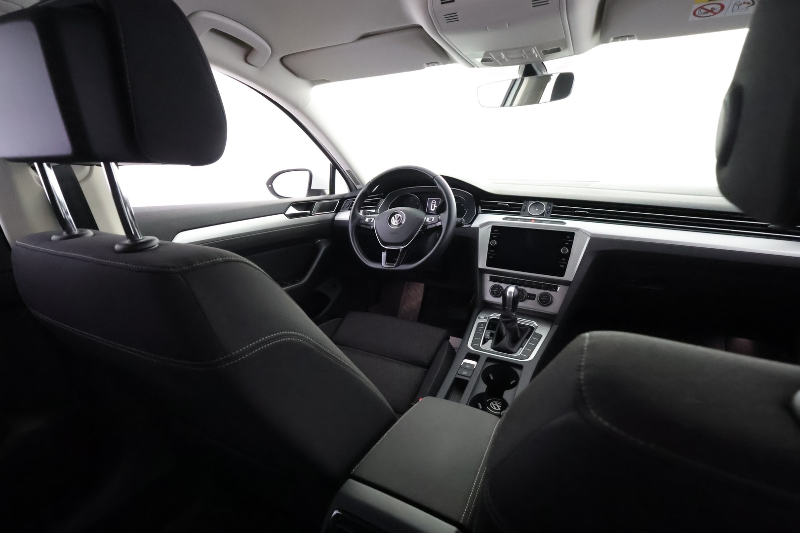 VOLKSWAGEN Passat 2019