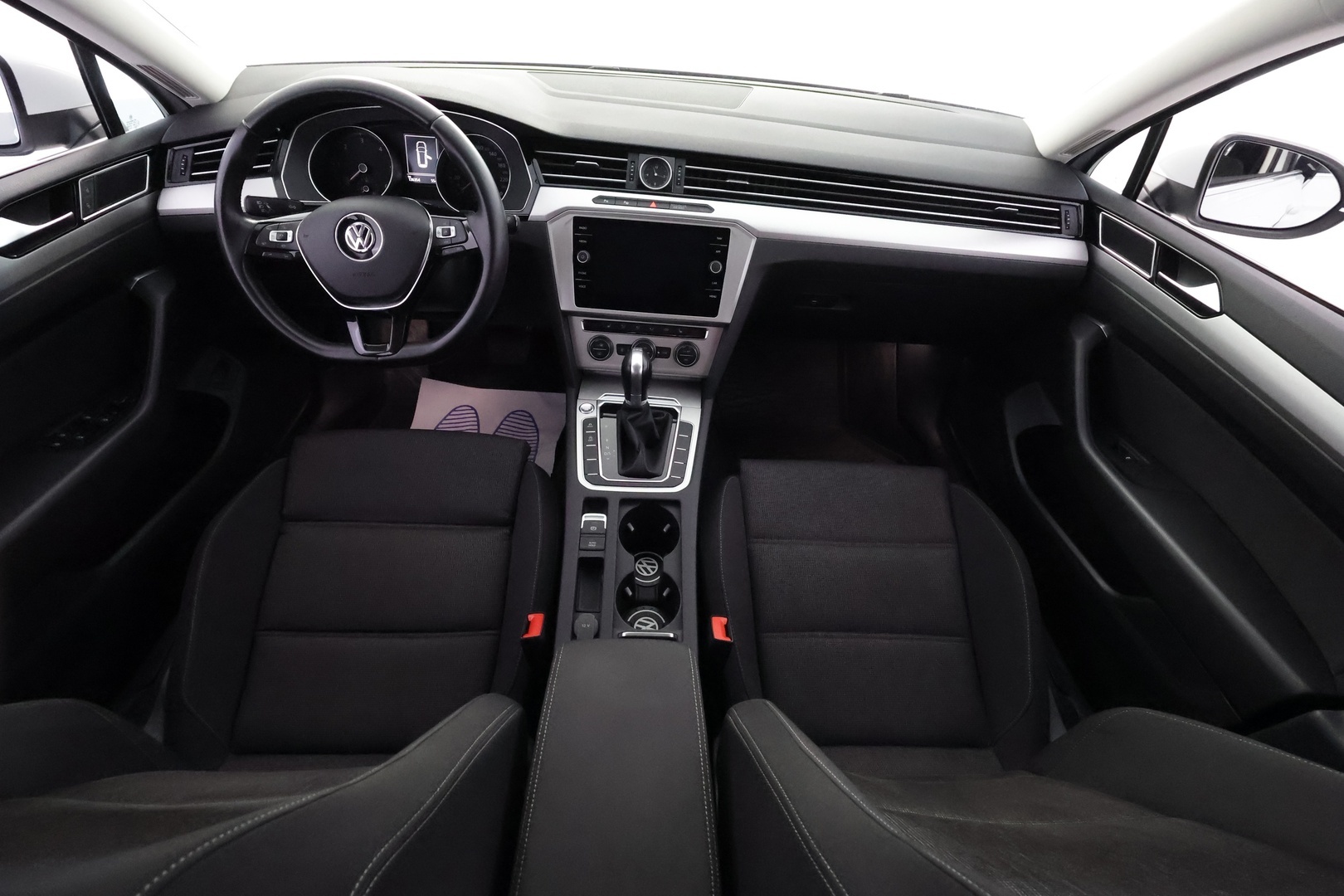 VOLKSWAGEN Passat 2019