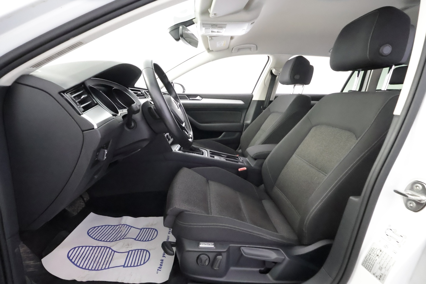 VOLKSWAGEN Passat 2019