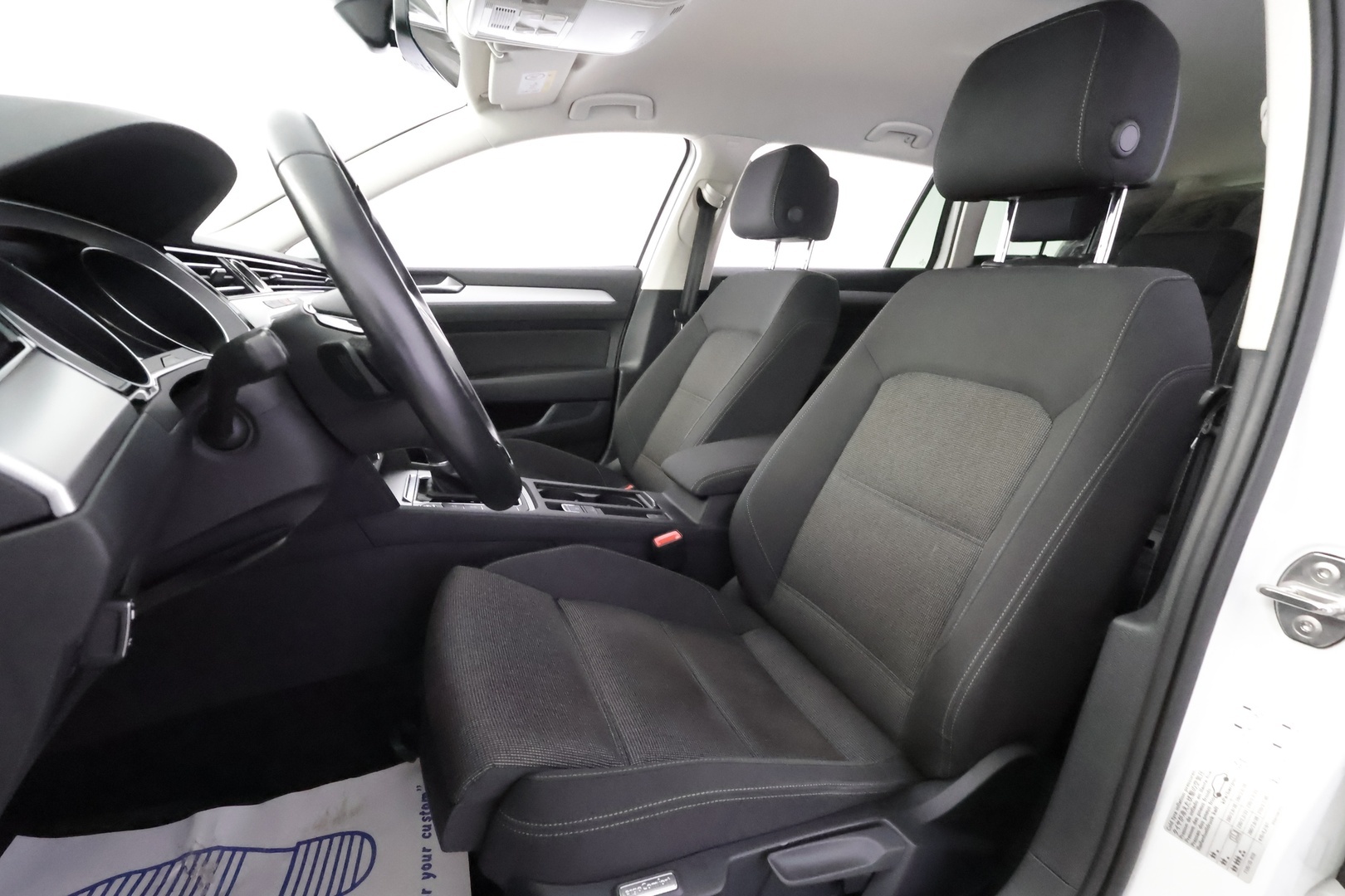 VOLKSWAGEN Passat 2019