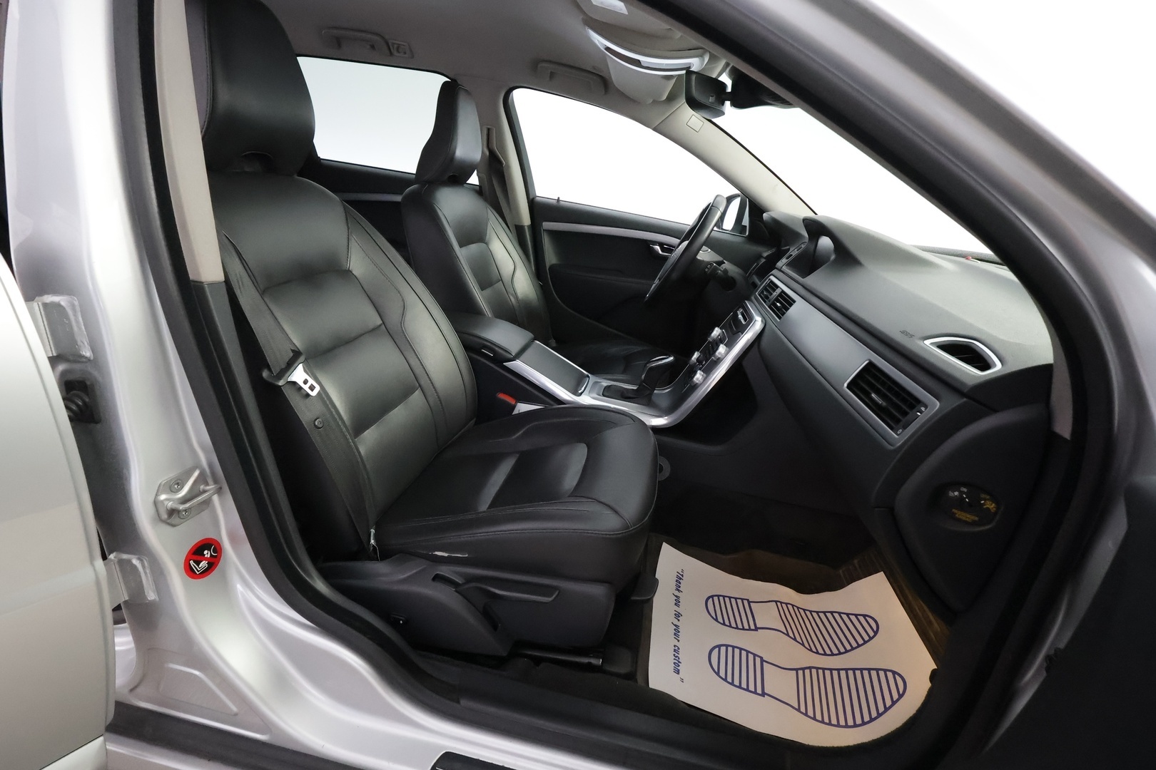 VOLVO V70 2016