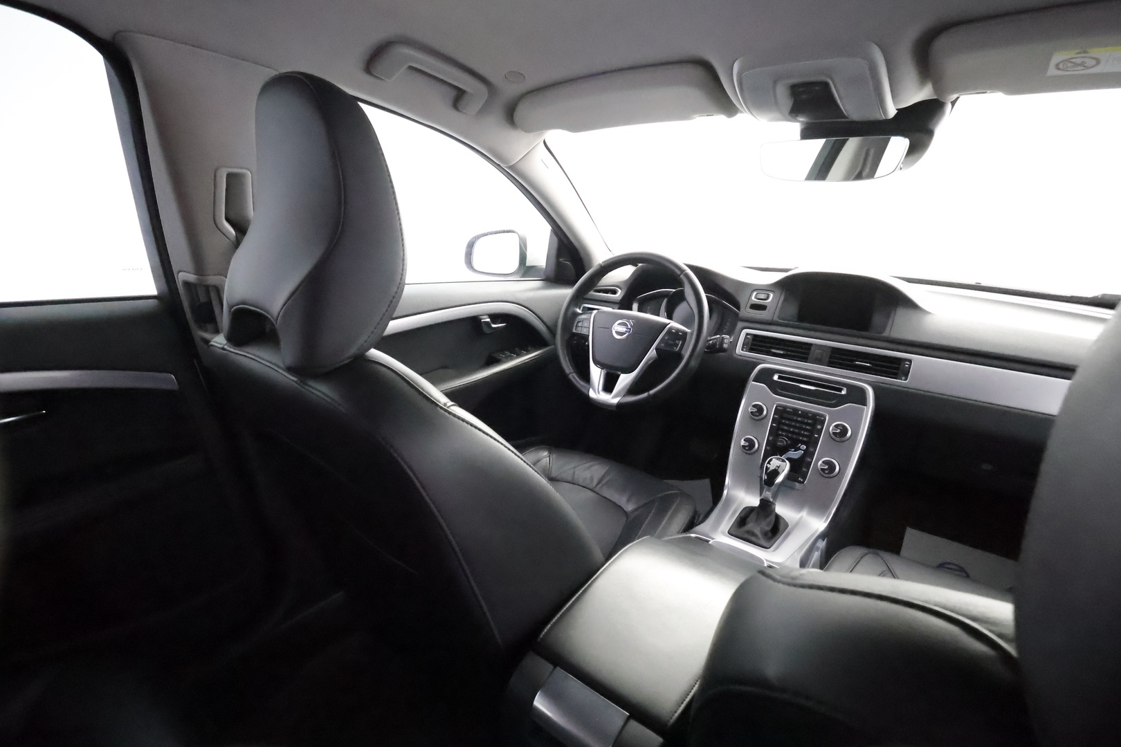 VOLVO V70 2016