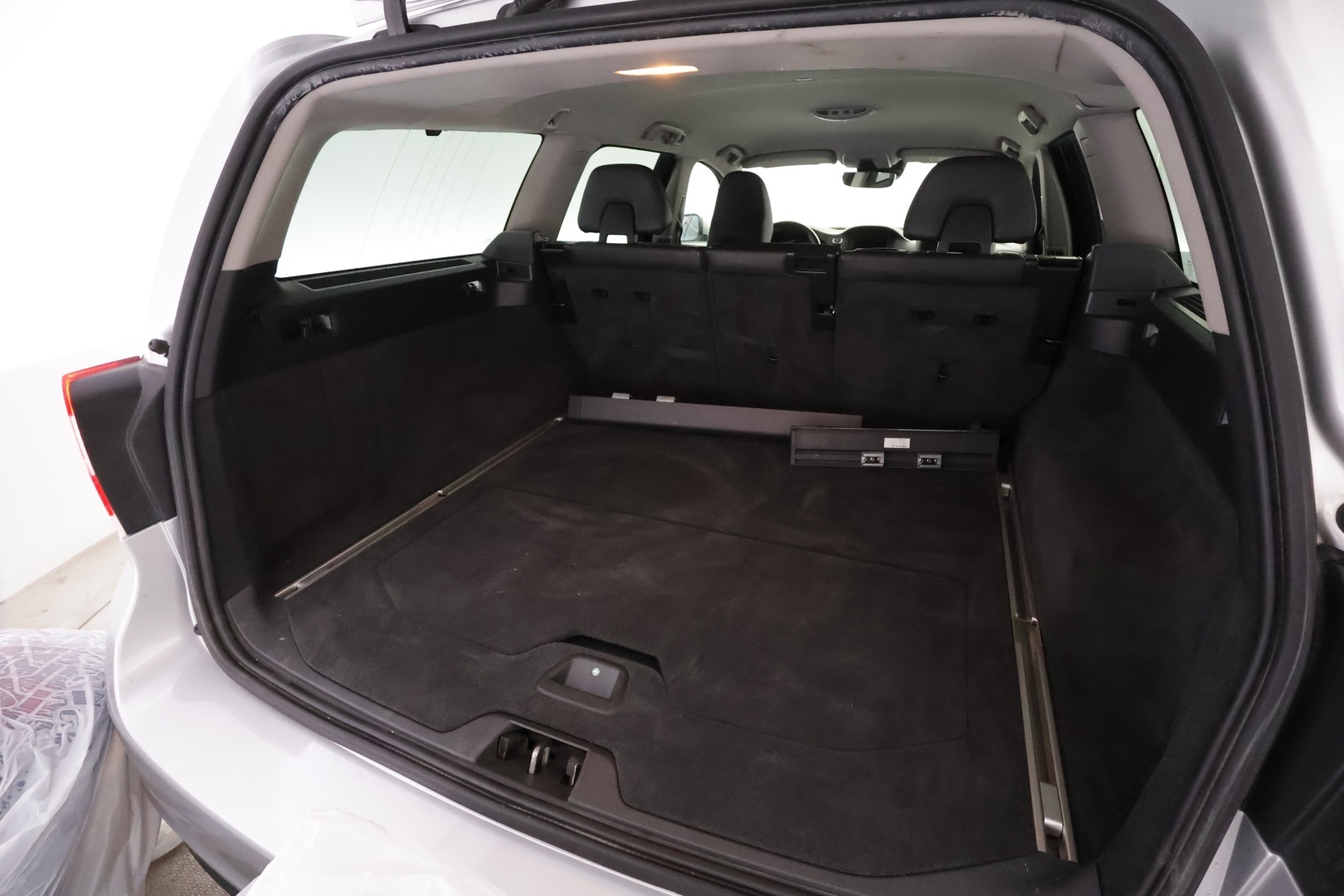 VOLVO V70 2016