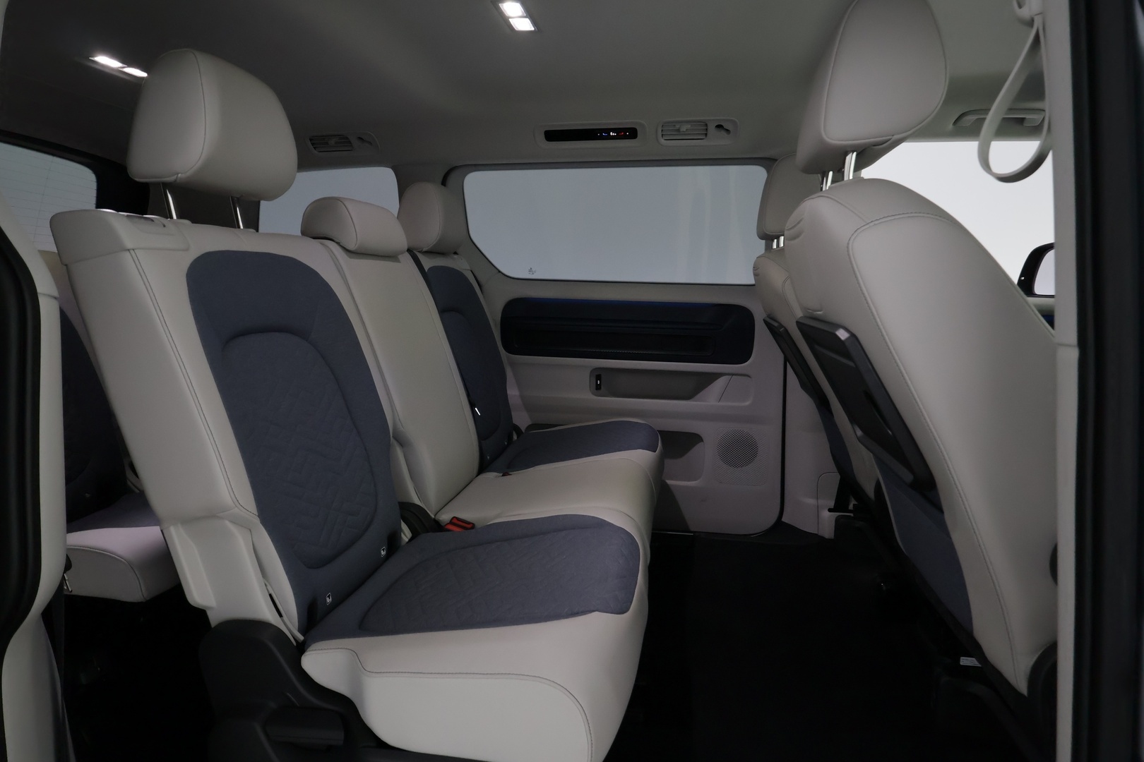 VOLKSWAGEN ID.BUZZ 2025