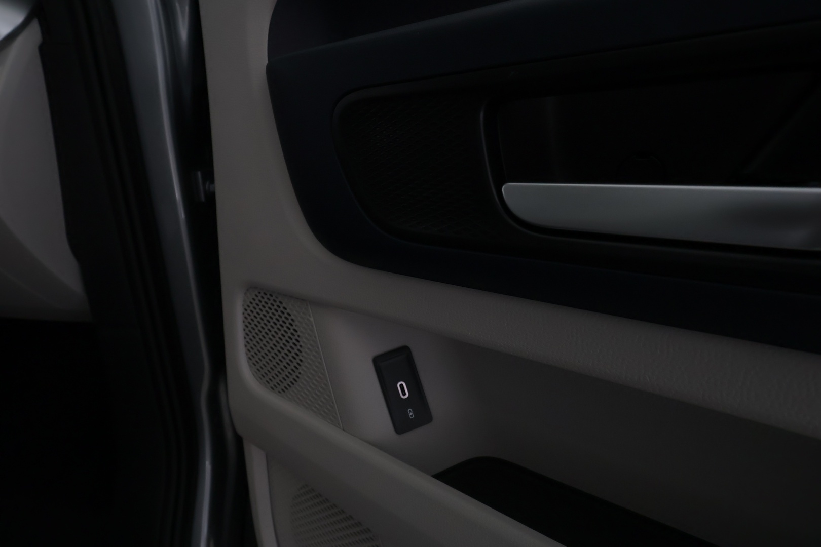 VOLKSWAGEN ID.BUZZ 2025