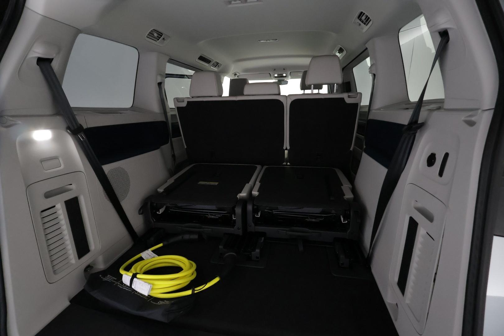 VOLKSWAGEN ID.BUZZ 2025