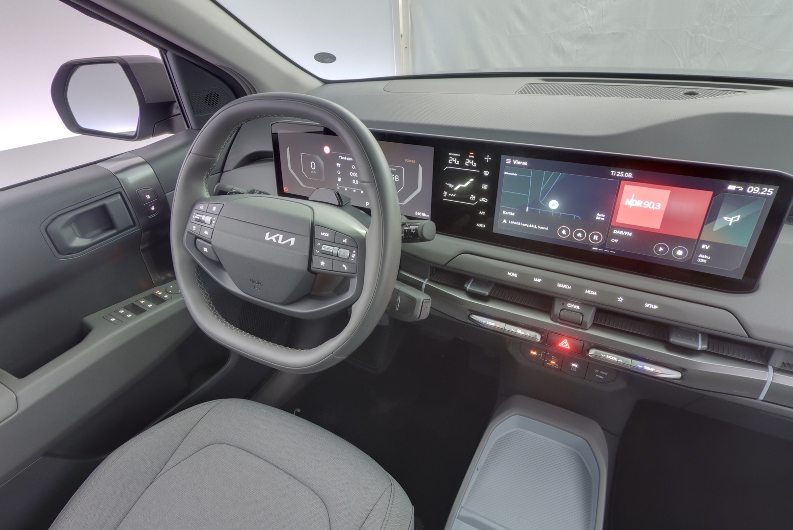 KIA EV3 8