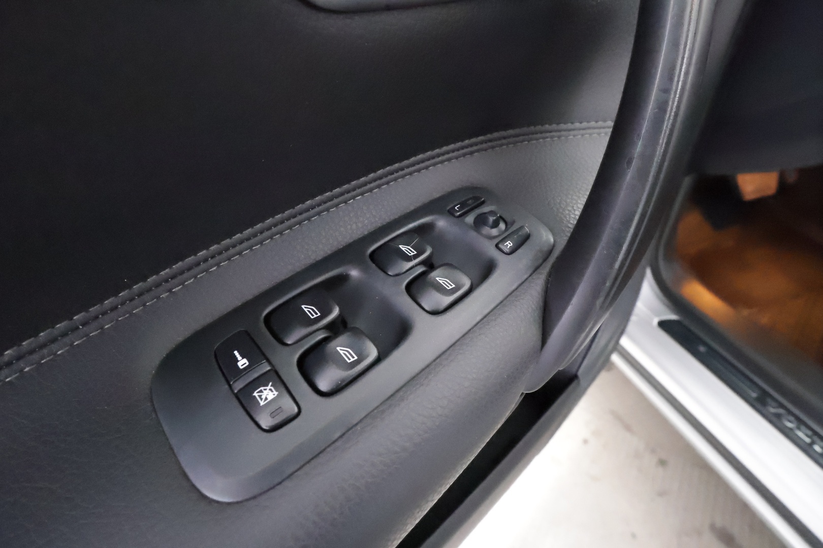 VOLVO V70 2006