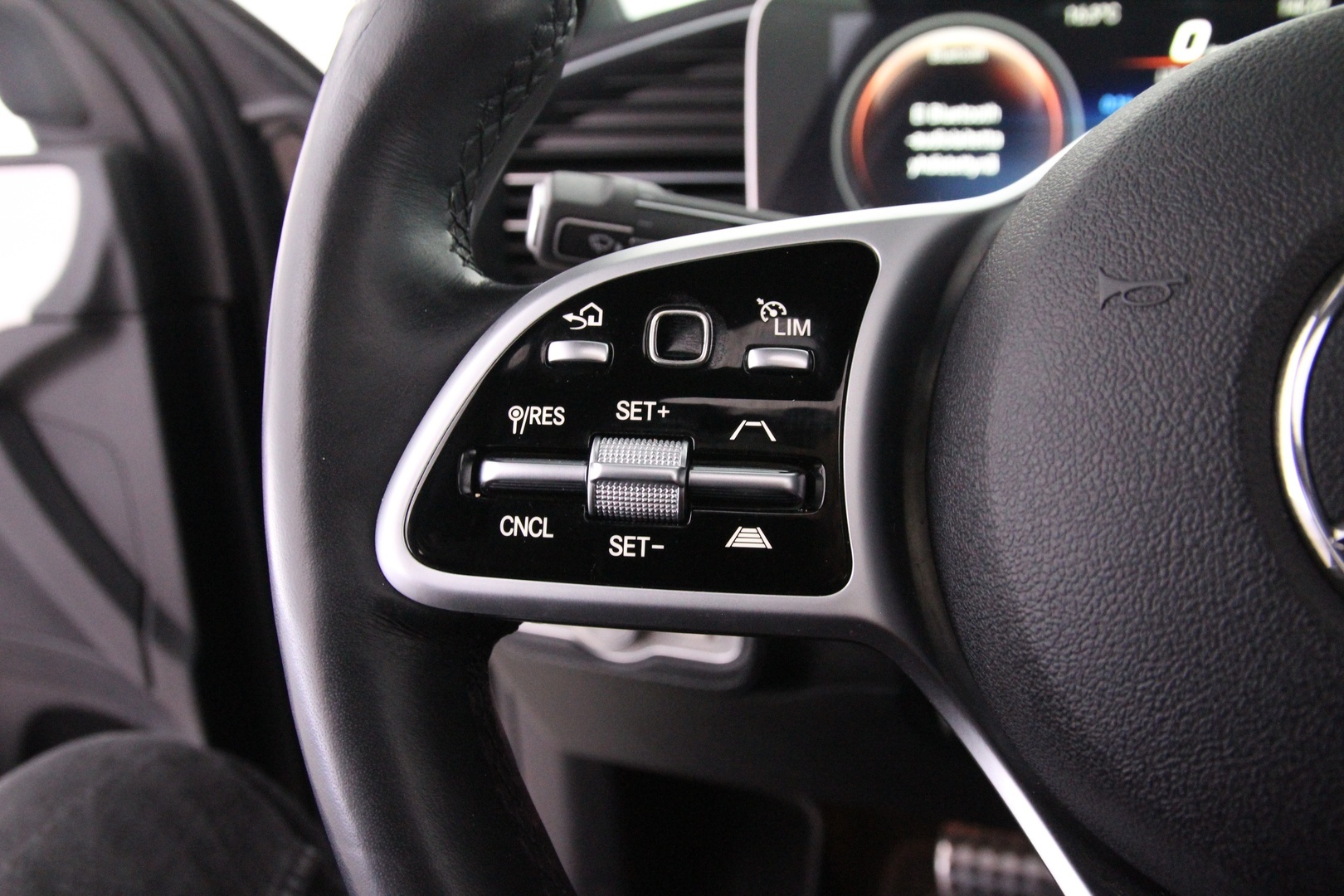 MERCEDES-BENZ GLE 2021