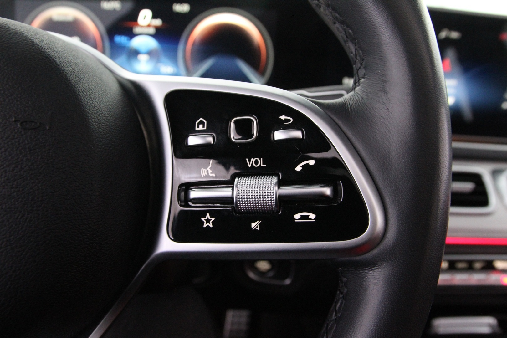 MERCEDES-BENZ GLE 2021