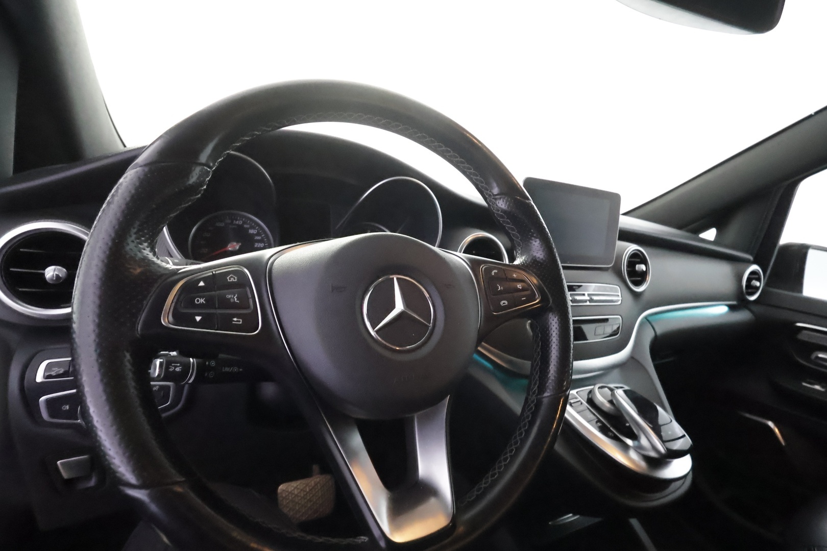 MERCEDES-BENZ V 2017