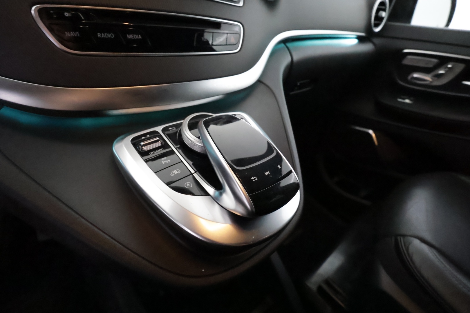 MERCEDES-BENZ V 2017