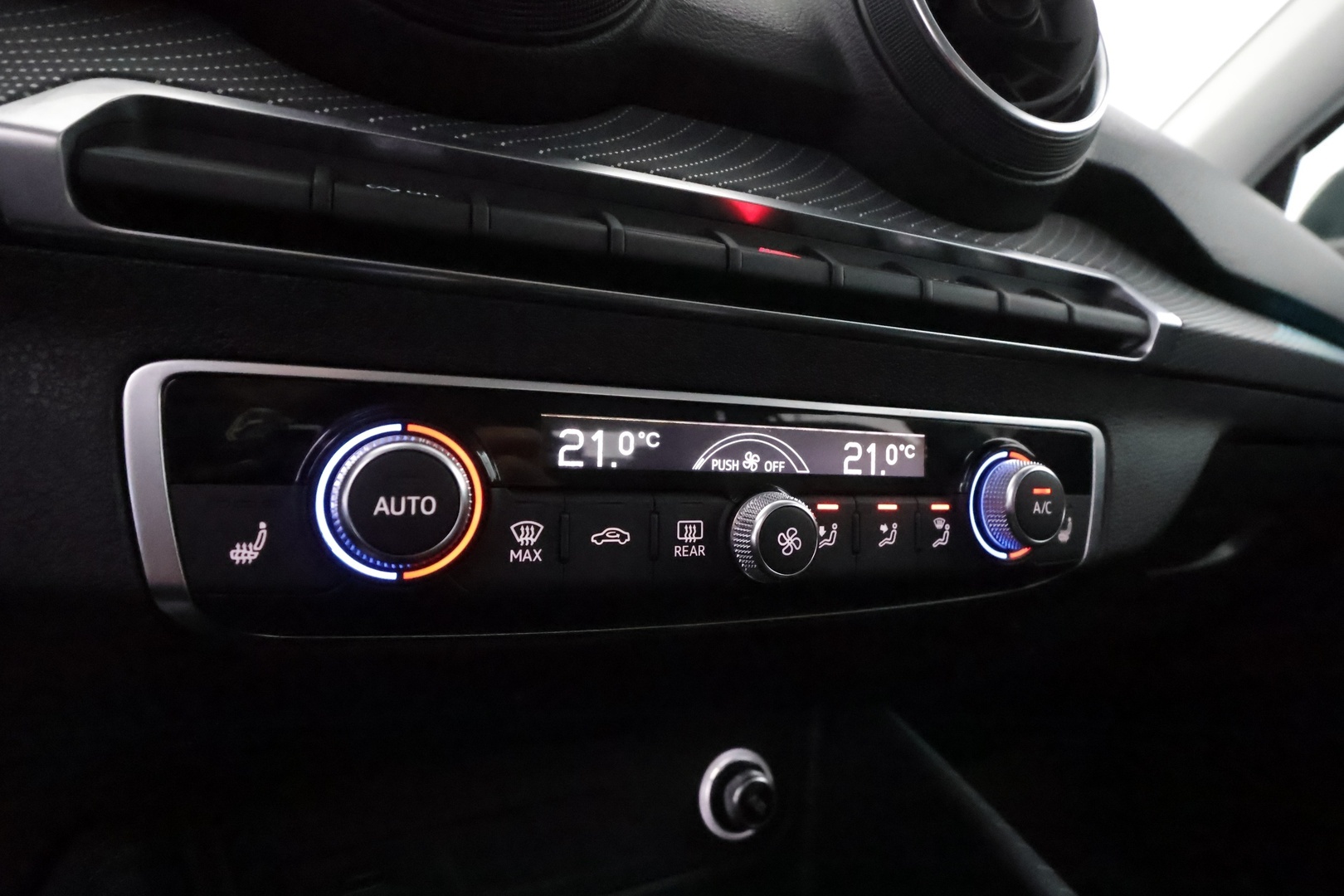 AUDI Q2 2018