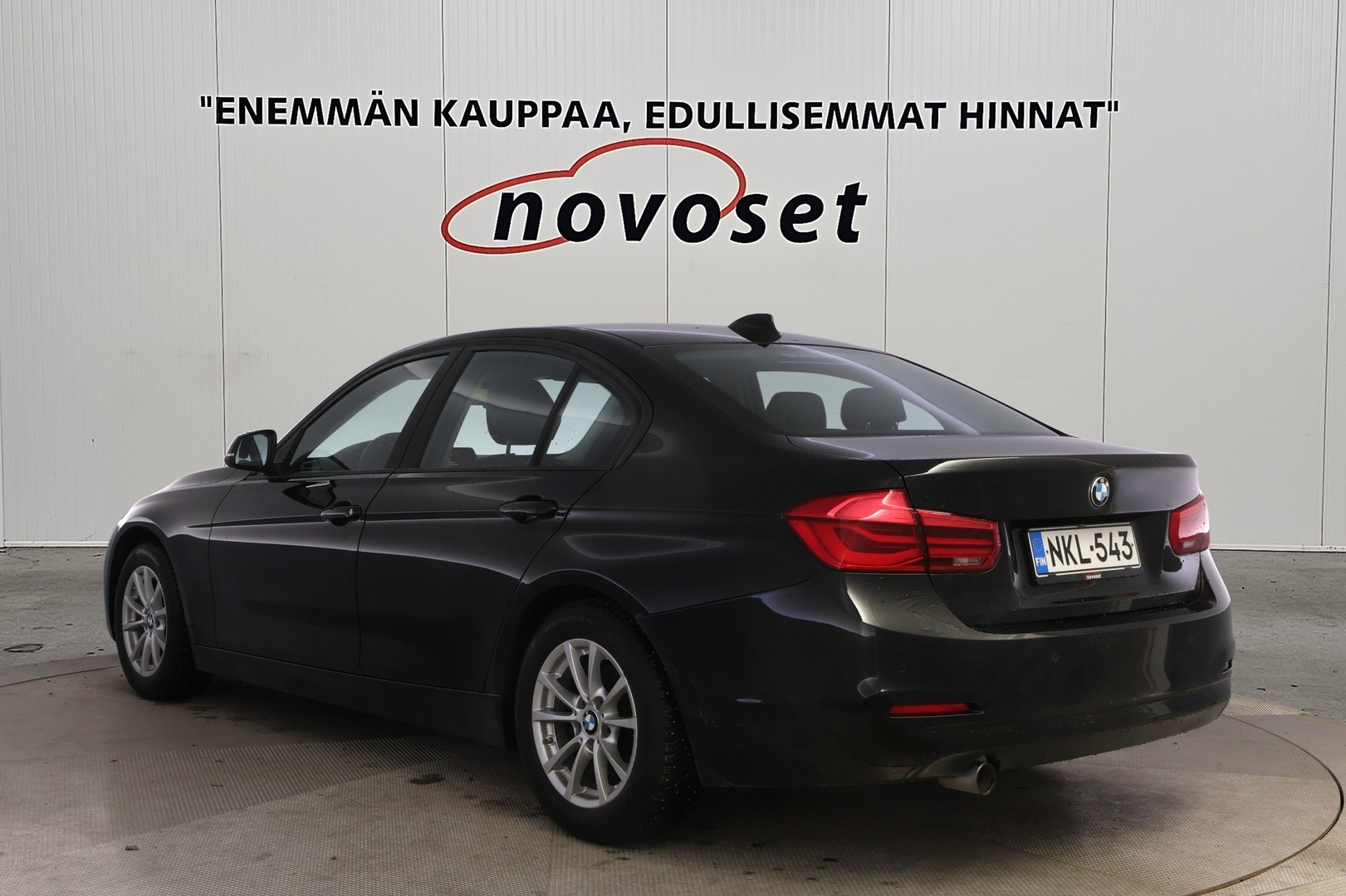BMW 318 2016