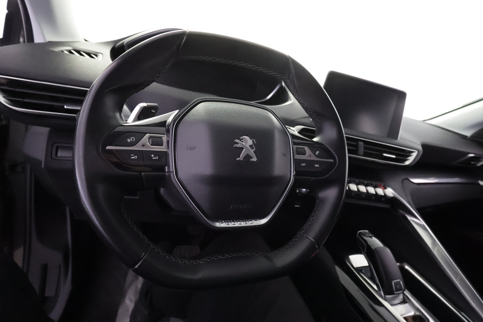 PEUGEOT 3008 2017