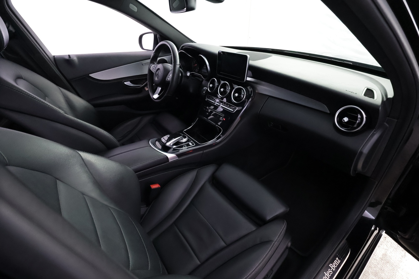 MERCEDES-BENZ C 2015