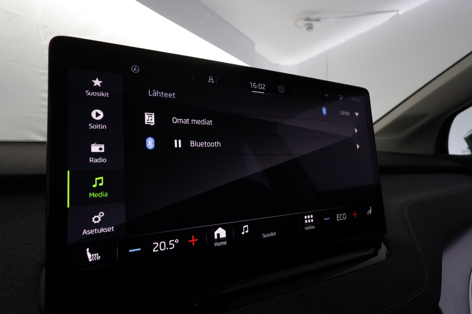 SKODA Enyaq 2023